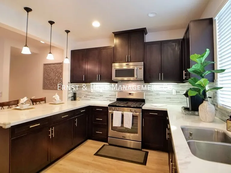 5777 Acacia Ln — Photo 7