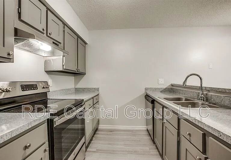 1935 Cranford Dr #104 — Photo 17