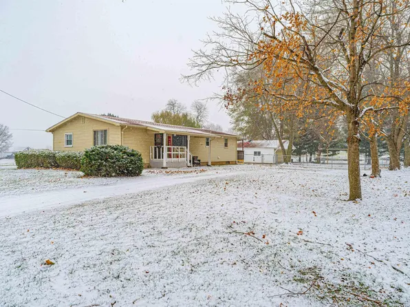 817 E Myrtle St, Mason City, IL 62664