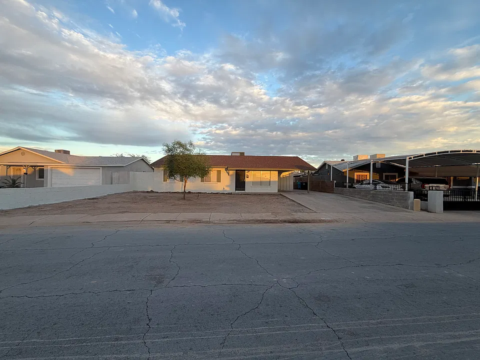 6306 W Catalina Dr