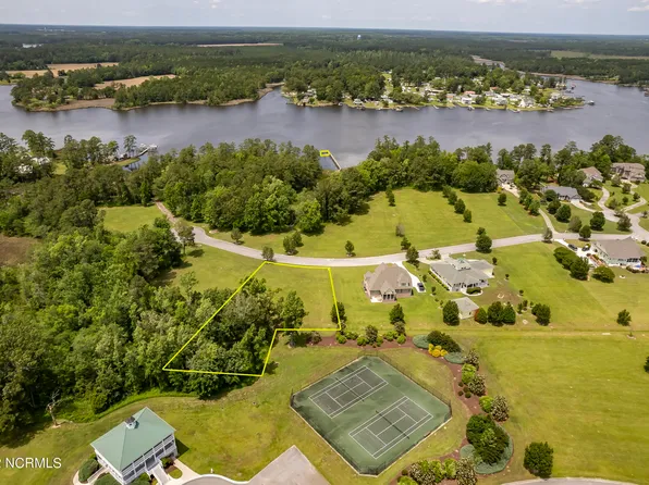 123 Sunshine Drive, Arapahoe, NC 28510