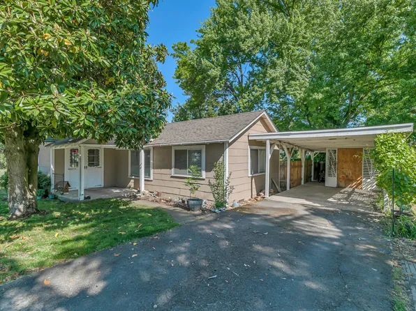 2681 E McAndrews Rd, Medford, OR 97504