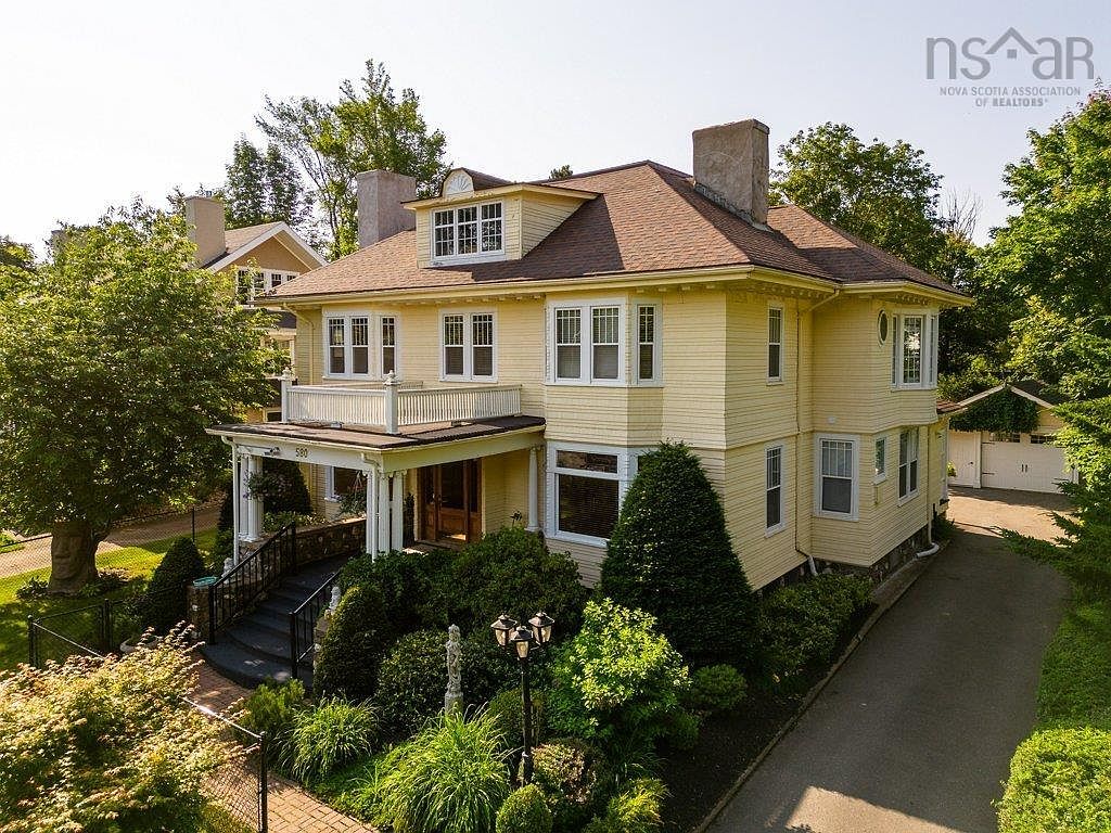 580 Main St, Wolfville, NS B4P 1E6 MLS 202320863 Zillow