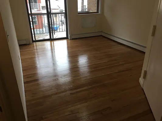 Rented by Metroline Realty | media 5