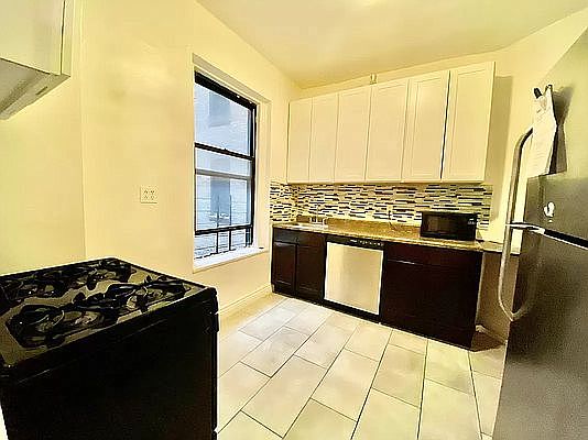 2nd image of 286 Fort Washington Ave #2J1