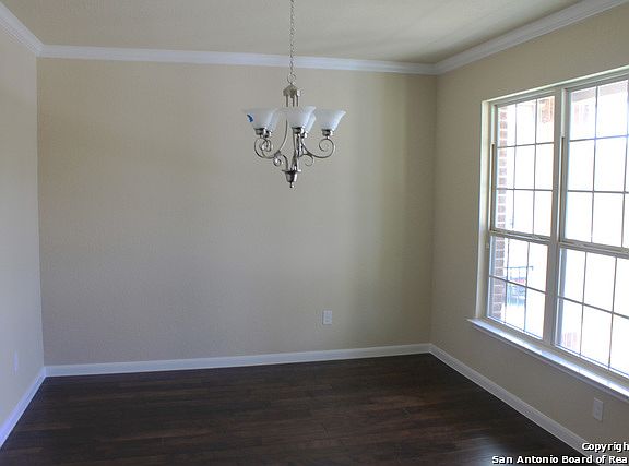 5th image of 1301 Hidden Cave Dr