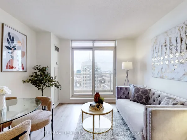 18 Kenaston Gdns #1606, Toronto, ON M2K 3C7