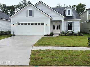 3527 Americana Dr, Green Cove Springs, FL 32043