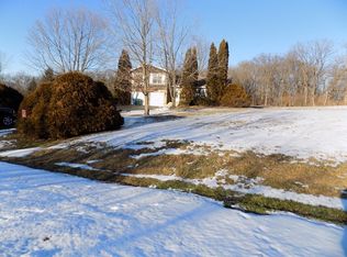 7N003 Hickory Ln, St Charles, IL 60174