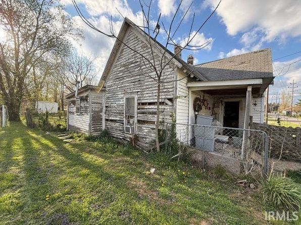 517 S Meridian Rd, Mitchell, IN 47446