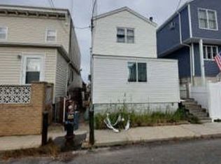 109 E 6th Rd, Broad Channel, NY 11693