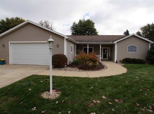2276 S Sunrise Cir, Warsaw, IN 46580