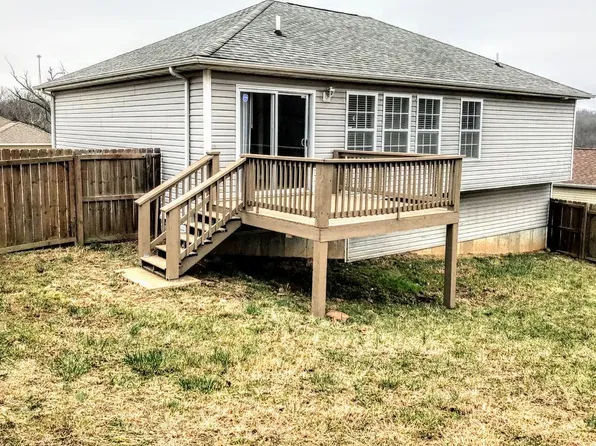 110 Lakeview Ct, Saint Robert, MO 65584