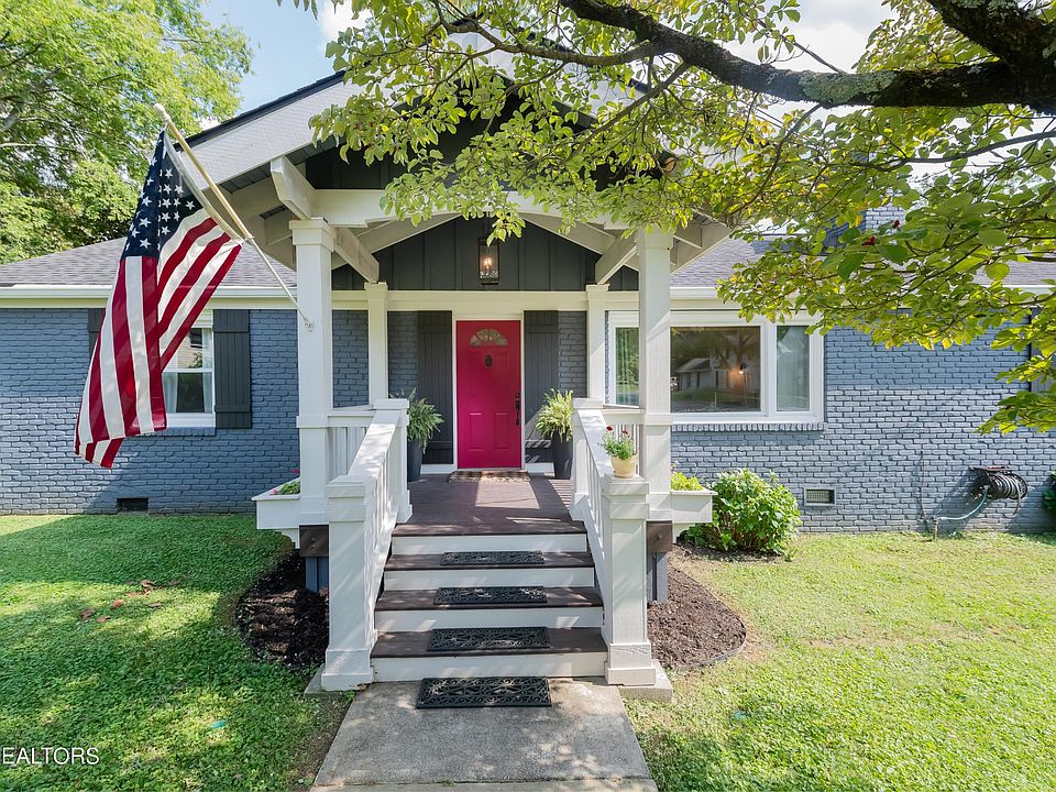1st image of 1104 Park Hill Cir