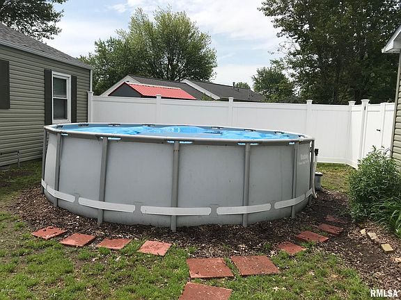 5th image of 908 Meadow Hills Dr