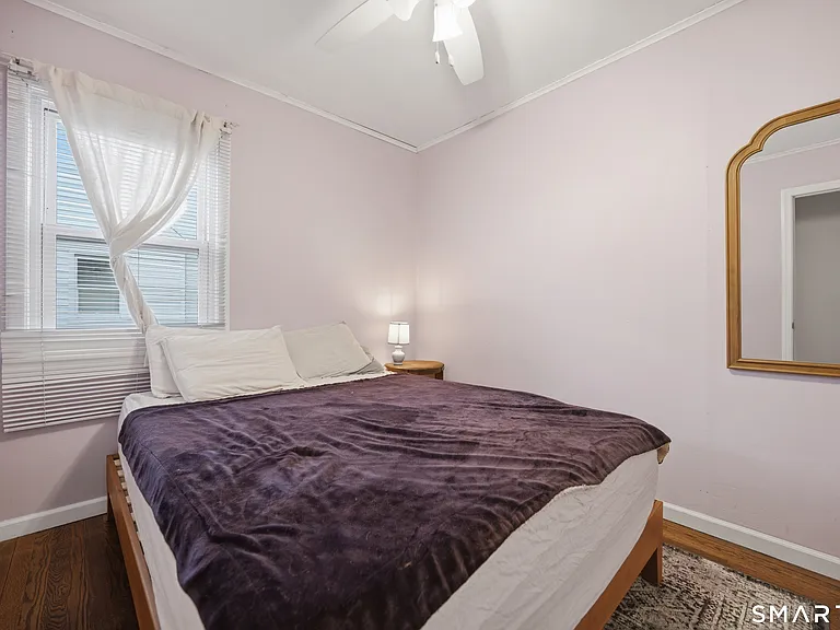 91 Bertrose Ave — Photo 16