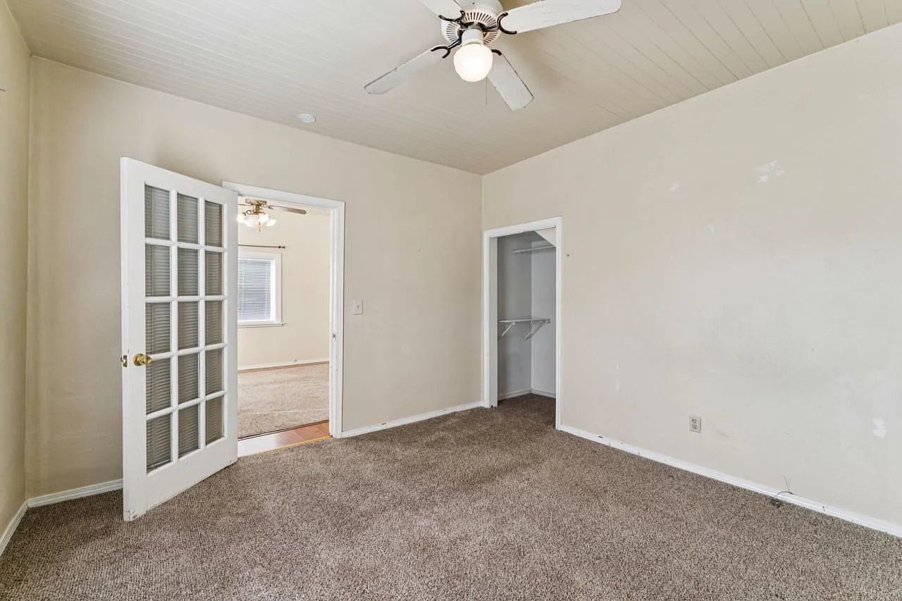 2 bed, 885 sqft, $2,195 — Photo 2