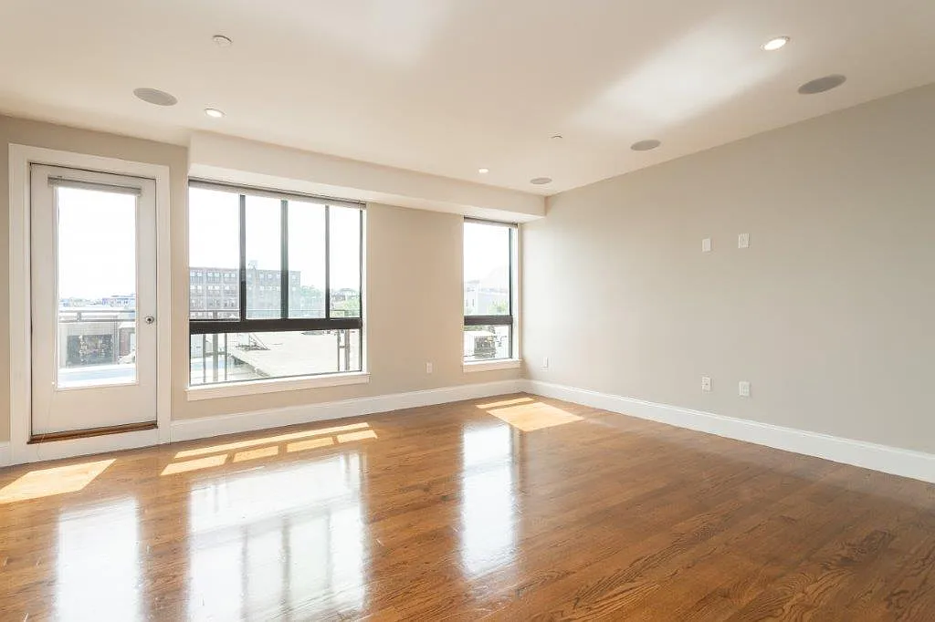 2 bed, 1065 sqft, $4,400 — Photo 4