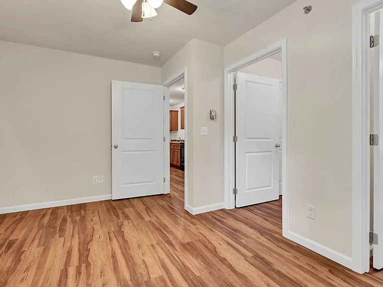 1112 Bertling St #10 — Photo 5