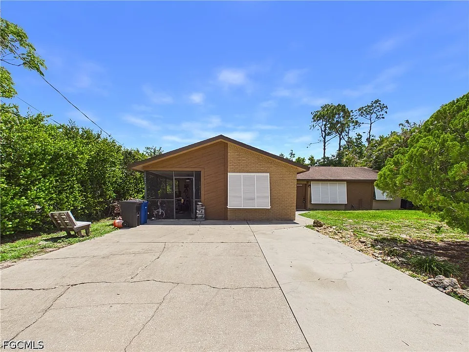 18541 Iris Rd