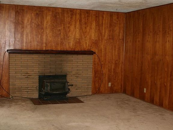 5th image of 1828 Gretta St NE