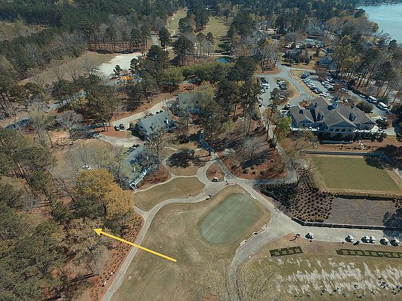 3rd image of 1871 Club Dr