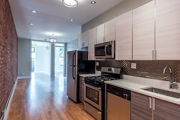 Rented by Nooklyn NYC LLC | media 51