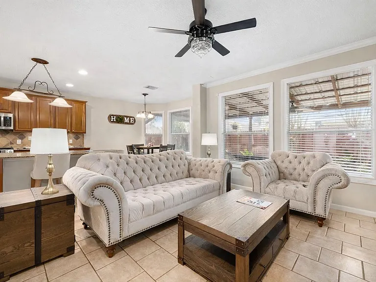 24647 Hampton Lakes Dr — Photo 8