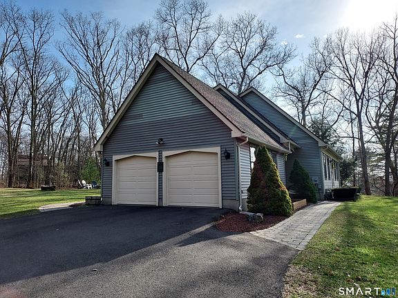 3rd image of 371 Old Slocum Road