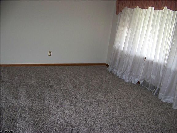 2nd image of 2591 Nadyne Dr