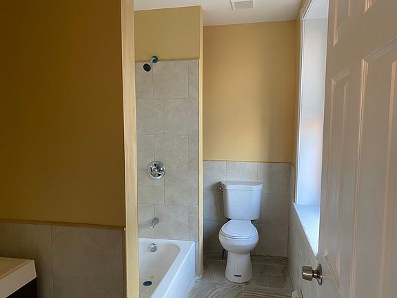 4th image of 4903 Cedar Ave APT 3
