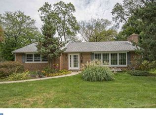 527 W Rolling Rd, Springfield, PA 19064