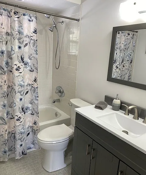 131 SW 47th Ter #204 — Photo 16