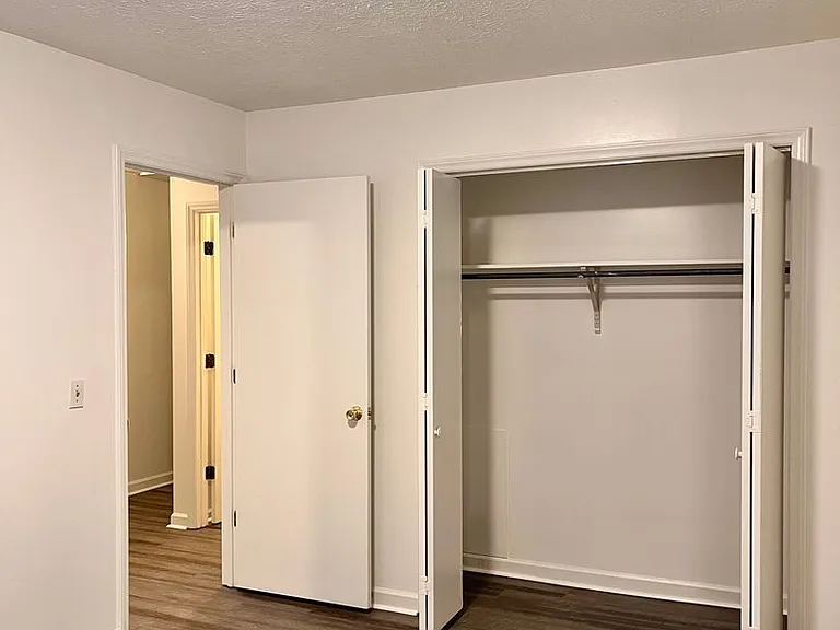 1477 Sandy Cir — Photo 16