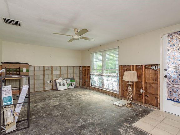 5th image of 3552 Bluebell Ln
