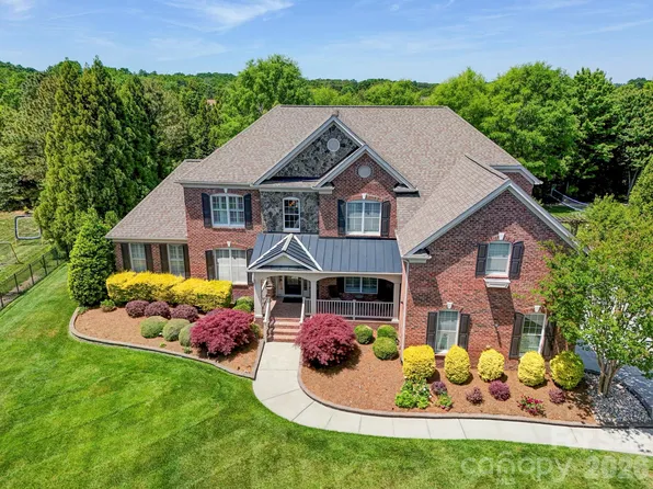 725 Wild Berry Ct, Waxhaw, NC 28173