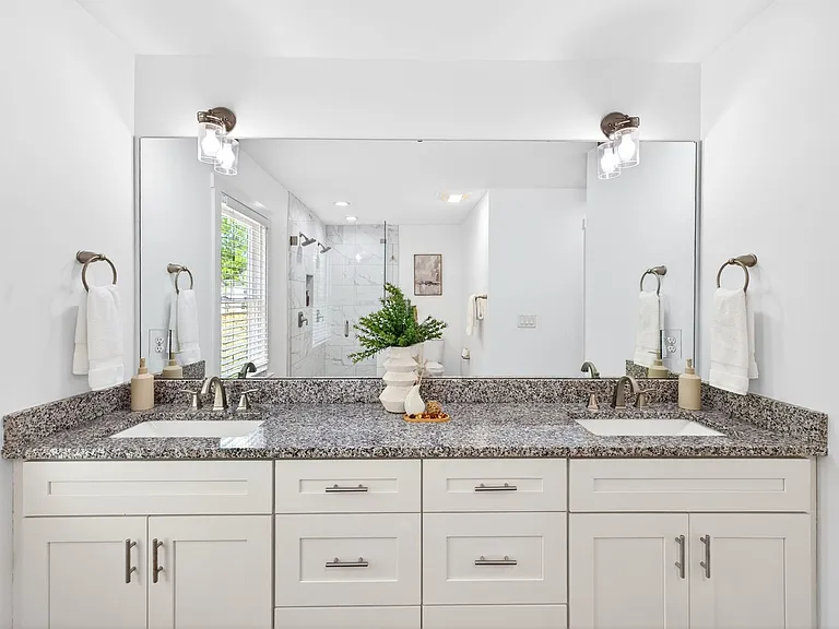 1214 N Sharon Amity Rd — Photo 18