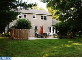 882 Temperance Ln, Ivyland, PA 18974