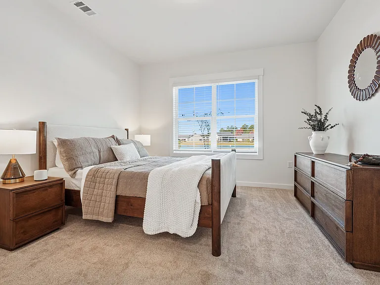 Lakeview Terrace — Photo 18