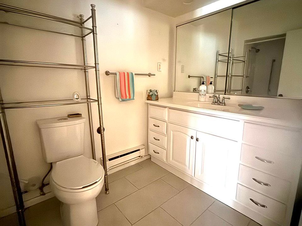2nd image of 34 Meadow Green Cir Unit E