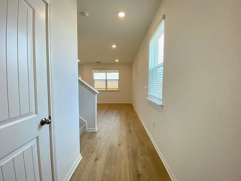 241 Saide St — Photo 2