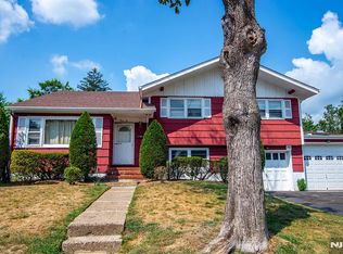 46 Stratford Rd, Dumont, NJ 07628