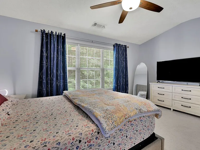 541 Lantern Wood Dr — Photo 22