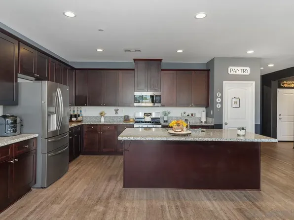 1033 Haviture Way, Hemet, CA 92543