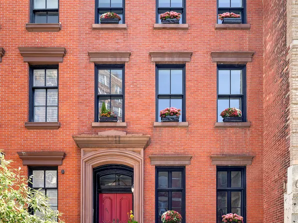 245 West 13th Street image 1 of 14