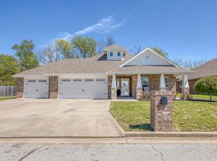 1007 Chesterfield Dr, Webb City, MO 64870