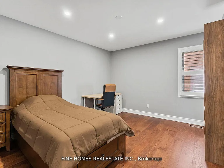 109 Angelina Ave — Photo 18