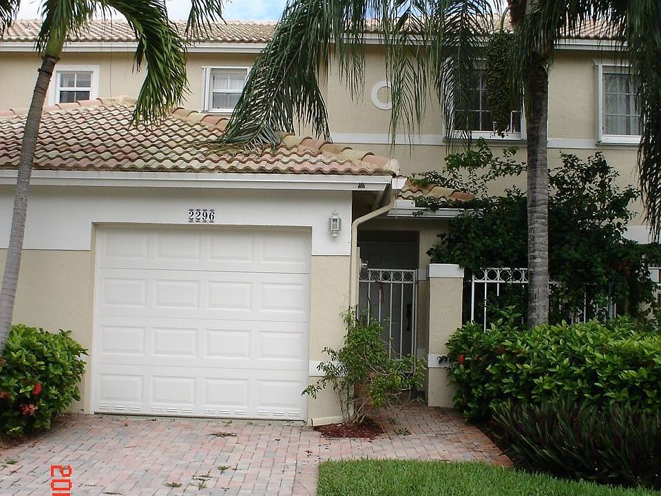 2 BR/ 2.5 BATH
