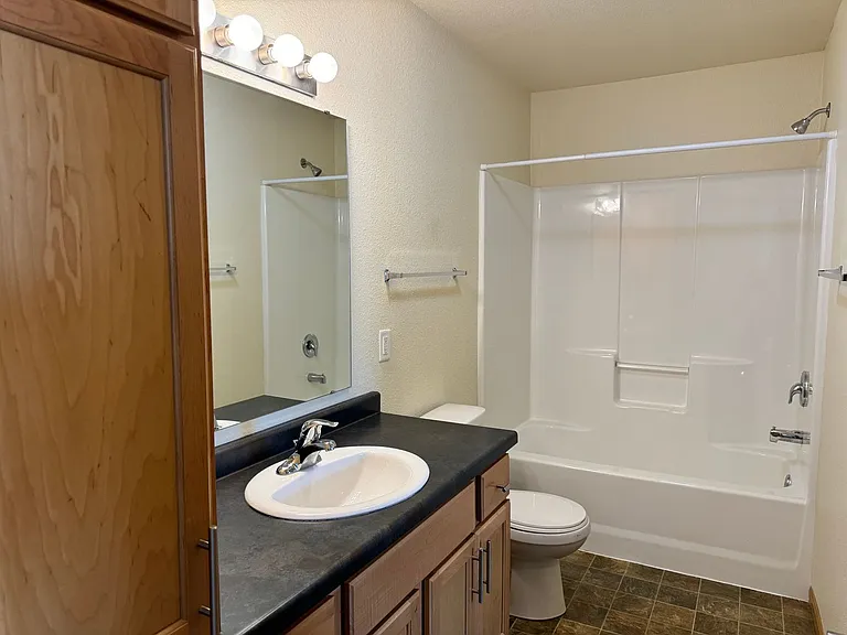 West Lake II Apartments — Photo 90