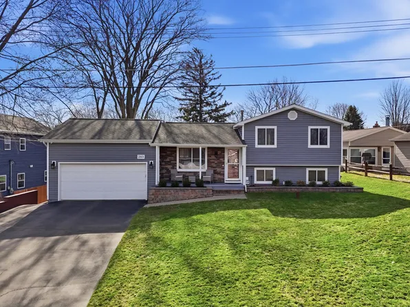 283 Shamrock Hl, Novi, MI 48377